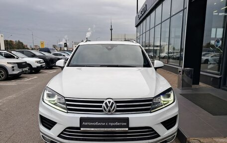 Volkswagen Touareg III, 2015 год, 2 380 000 рублей, 3 фотография