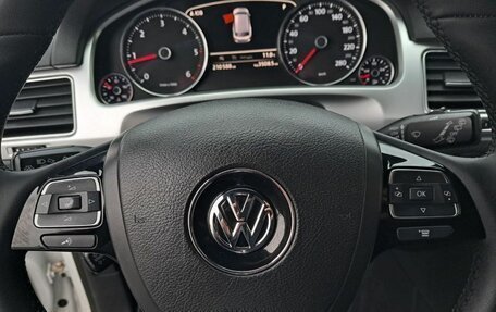 Volkswagen Touareg III, 2015 год, 2 380 000 рублей, 16 фотография