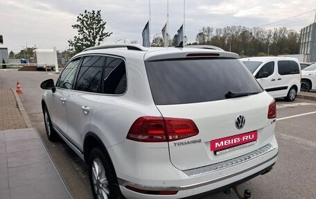 Volkswagen Touareg III, 2015 год, 2 380 000 рублей, 9 фотография