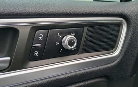 Volkswagen Touareg III, 2015 год, 2 380 000 рублей, 19 фотография