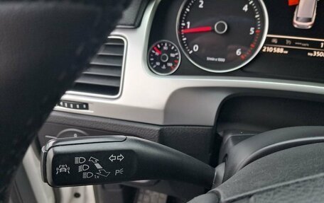Volkswagen Touareg III, 2015 год, 2 380 000 рублей, 14 фотография