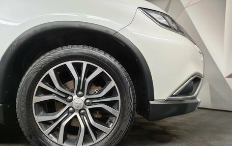 Mitsubishi Outlander III рестайлинг 3, 2018 год, 2 047 000 рублей, 16 фотография