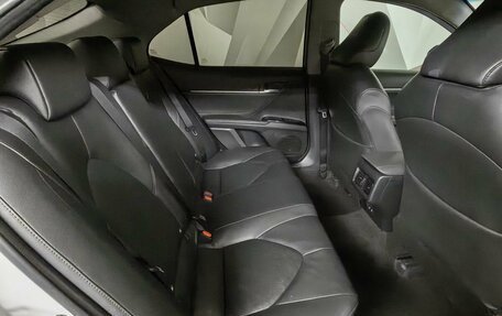 Toyota Camry, 2019 год, 2 295 000 рублей, 13 фотография