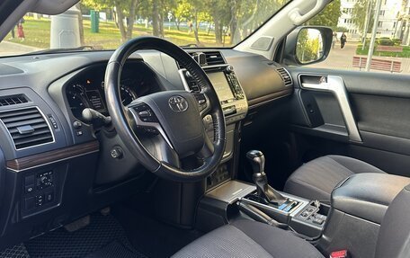 Toyota Land Cruiser Prado 150 рестайлинг 2, 2018 год, 3 890 000 рублей, 8 фотография