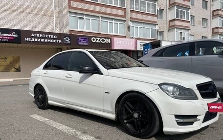 Mercedes-Benz C-Класс, 2011 год, 1 450 000 рублей, 15 фотография
