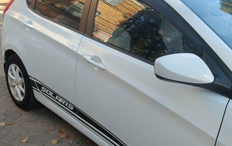 Hyundai Solaris II рестайлинг, 2011 год, 600 000 рублей, 4 фотография