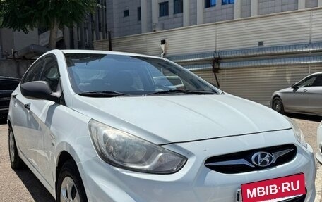 Hyundai Solaris II рестайлинг, 2013 год, 625 000 рублей, 8 фотография