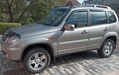 Chevrolet Niva I рестайлинг, 2010 год, 475 000 рублей, 5 фотография