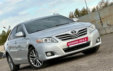 Toyota Camry, 2011 год, 1 349 999 рублей, 2 фотография