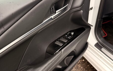 Toyota Camry, 2024 год, 3 790 000 рублей, 6 фотография