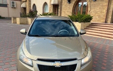 Chevrolet Cruze II, 2009 год, 685 000 рублей, 4 фотография