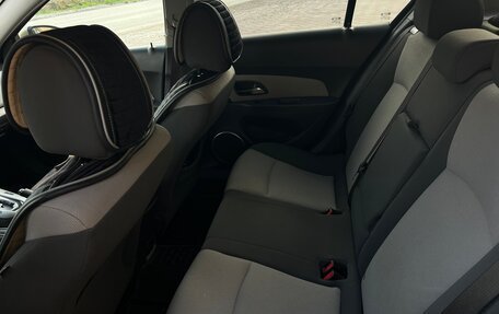 Chevrolet Cruze II, 2009 год, 685 000 рублей, 15 фотография