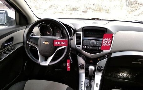 Chevrolet Cruze II, 2009 год, 685 000 рублей, 10 фотография
