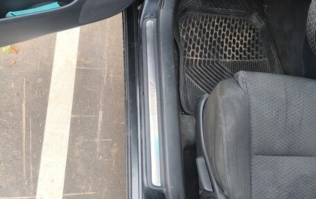 Toyota Avensis III рестайлинг, 2004 год, 950 000 рублей, 6 фотография