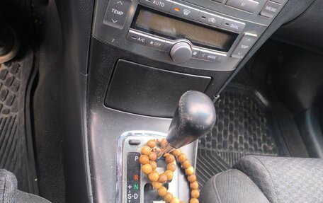 Toyota Avensis III рестайлинг, 2004 год, 950 000 рублей, 15 фотография