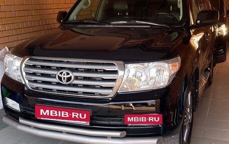 Toyota Land Cruiser 200, 2011 год, 2 550 000 рублей, 5 фотография