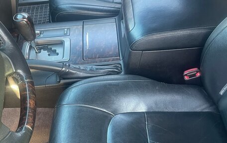 Toyota Land Cruiser 200, 2011 год, 2 550 000 рублей, 10 фотография