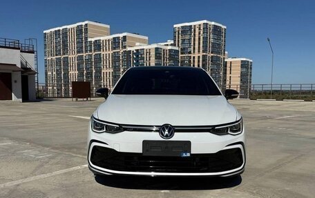 Volkswagen Golf VIII, 2022 год, 1 900 000 рублей, 6 фотография