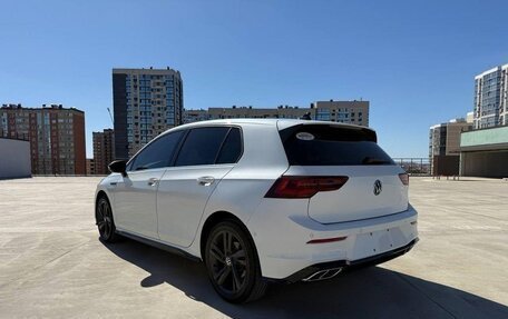 Volkswagen Golf VIII, 2022 год, 1 900 000 рублей, 7 фотография
