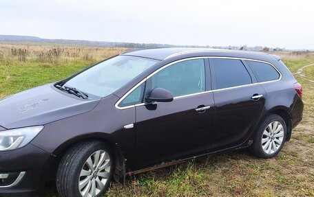 Opel Astra J, 2013 год, 600 000 рублей, 1 фотография