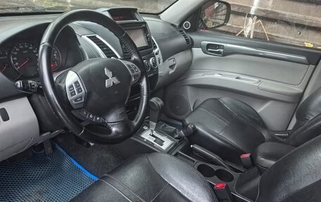 Mitsubishi Pajero Sport II рестайлинг, 2013 год, 2 100 000 рублей, 6 фотография