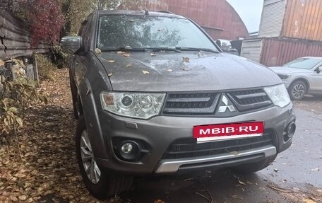 Mitsubishi Pajero Sport II рестайлинг, 2013 год, 2 100 000 рублей, 2 фотография