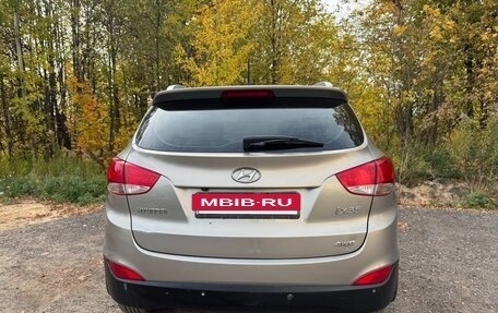Hyundai ix35 I рестайлинг, 2010 год, 1 100 000 рублей, 4 фотография
