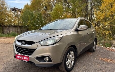 Hyundai ix35 I рестайлинг, 2010 год, 1 100 000 рублей, 2 фотография