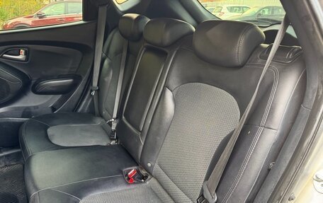 Hyundai ix35 I рестайлинг, 2010 год, 1 100 000 рублей, 8 фотография