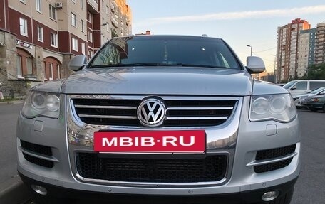 Volkswagen Touareg III, 2007 год, 1 390 000 рублей, 2 фотография