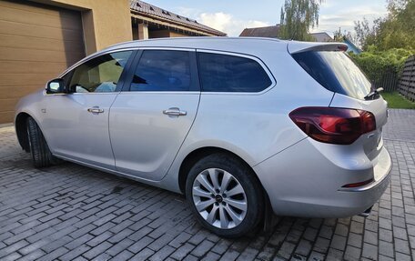 Opel Astra J, 2013 год, 1 050 000 рублей, 6 фотография