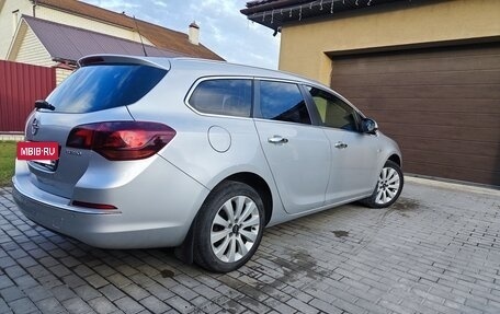 Opel Astra J, 2013 год, 1 050 000 рублей, 3 фотография