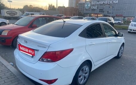 Hyundai Solaris II рестайлинг, 2015 год, 1 250 000 рублей, 3 фотография