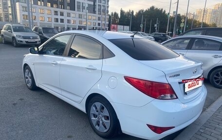 Hyundai Solaris II рестайлинг, 2015 год, 1 250 000 рублей, 4 фотография