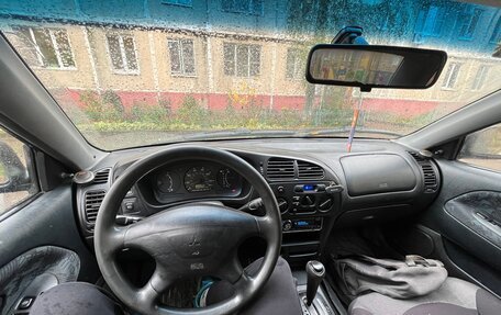 Mitsubishi Mirage VI рестайлинг, 2001 год, 350 000 рублей, 13 фотография