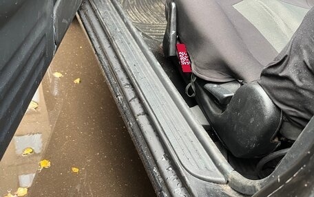 Mitsubishi Mirage VI рестайлинг, 2001 год, 350 000 рублей, 12 фотография