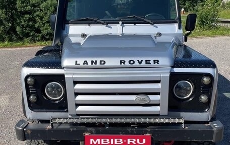 Land Rover Defender I, 2008 год, 2 600 000 рублей, 3 фотография