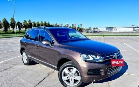 Volkswagen Touareg III, 2013 год, 1 790 000 рублей, 2 фотография