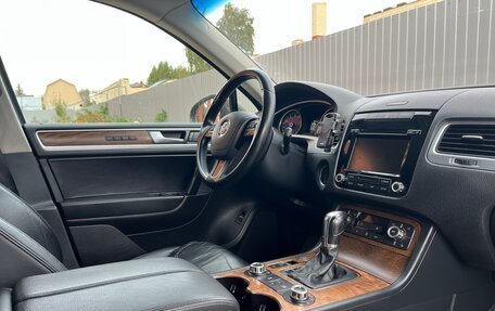 Volkswagen Touareg III, 2013 год, 1 790 000 рублей, 11 фотография