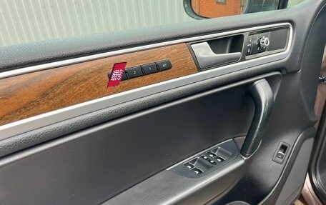 Volkswagen Touareg III, 2013 год, 1 790 000 рублей, 13 фотография