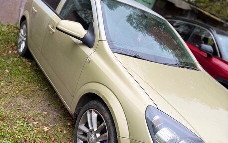 Opel Astra H, 2004 год, 400 000 рублей, 1 фотография