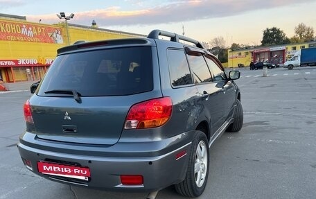 Mitsubishi Outlander III рестайлинг 3, 2003 год, 660 000 рублей, 11 фотография