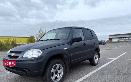 Chevrolet Niva I рестайлинг, 2020 год, 950 000 рублей, 2 фотография