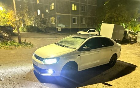 Volkswagen Polo VI (EU Market), 2014 год, 520 000 рублей, 2 фотография