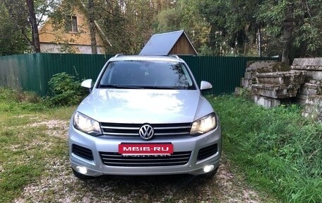 Volkswagen Touareg III, 2010 год, 1 550 000 рублей, 2 фотография