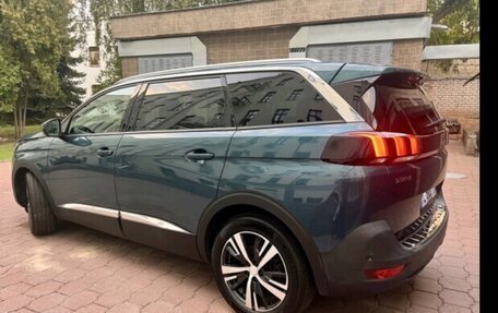 Peugeot 5008 II, 2019 год, 1 725 000 рублей, 4 фотография