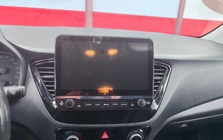Hyundai Solaris II рестайлинг, 2018 год, 1 300 000 рублей, 7 фотография