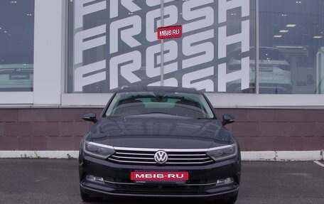 Volkswagen Passat B8 рестайлинг, 2016 год, 1 699 000 рублей, 3 фотография