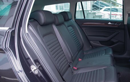 Volkswagen Passat B8 рестайлинг, 2016 год, 1 699 000 рублей, 11 фотография