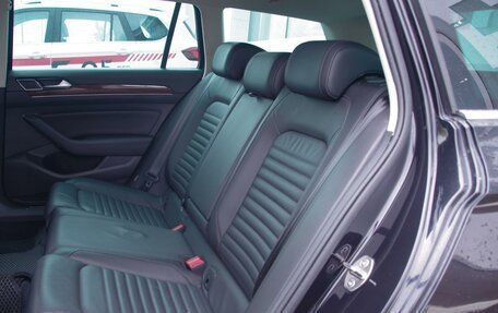 Volkswagen Passat B8 рестайлинг, 2016 год, 1 699 000 рублей, 10 фотография